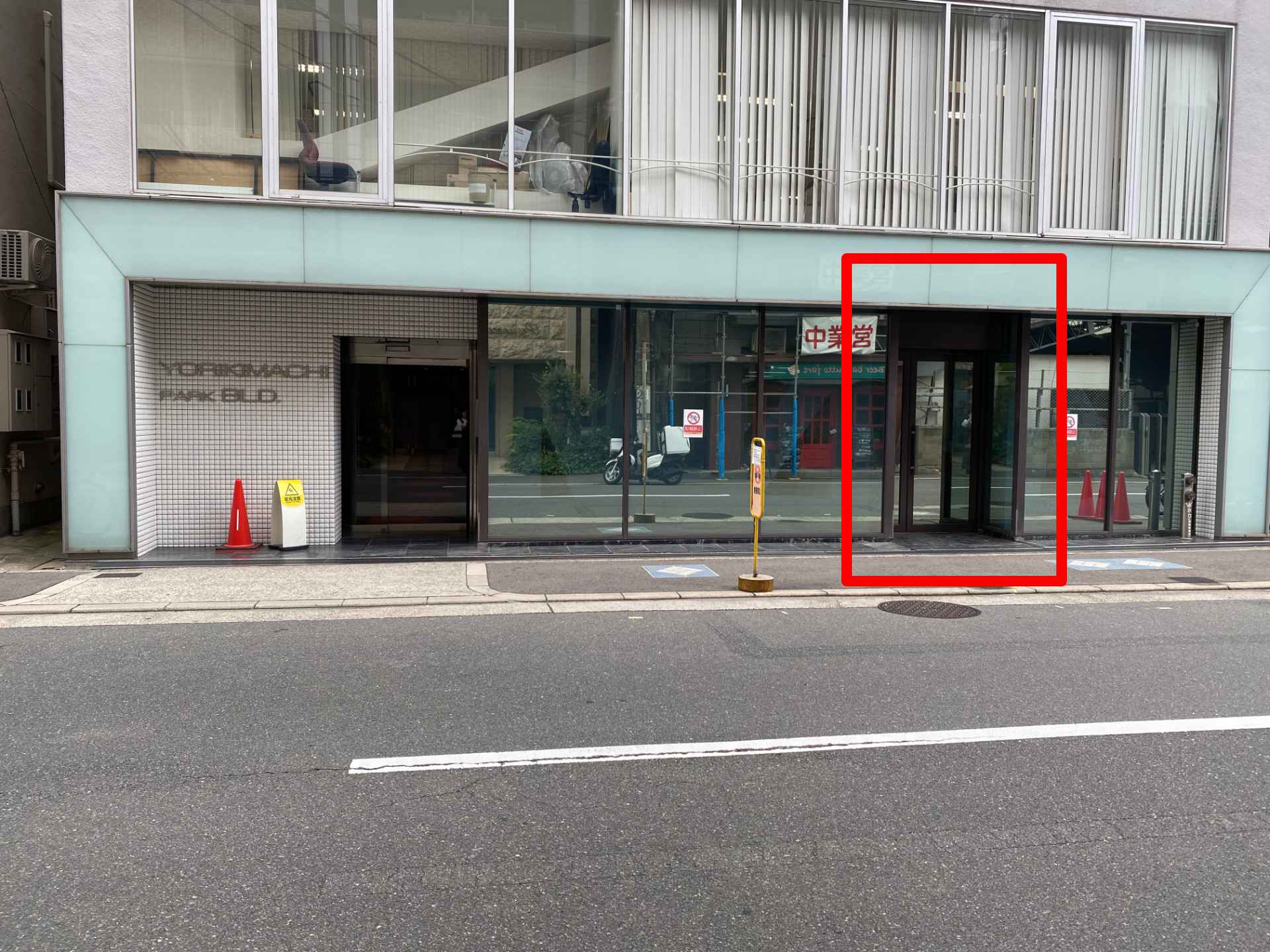 南森町駅3番口⑥